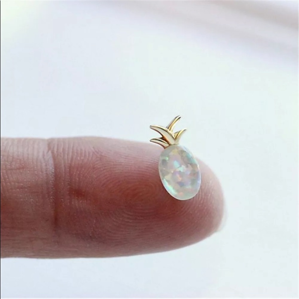 1 LEFT Pineapple 🍍Earrings Stud Iridescent Finish - Picture 3 of 4